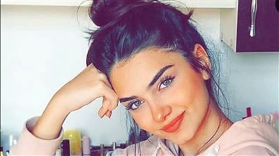بين طيات الماضي 