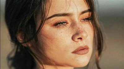 خرج الدكتور على اهلها بقلم همس حسن